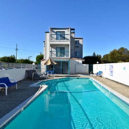 America'S Best Value Inn Of โนวาโต ภายนอก รูปภาพ