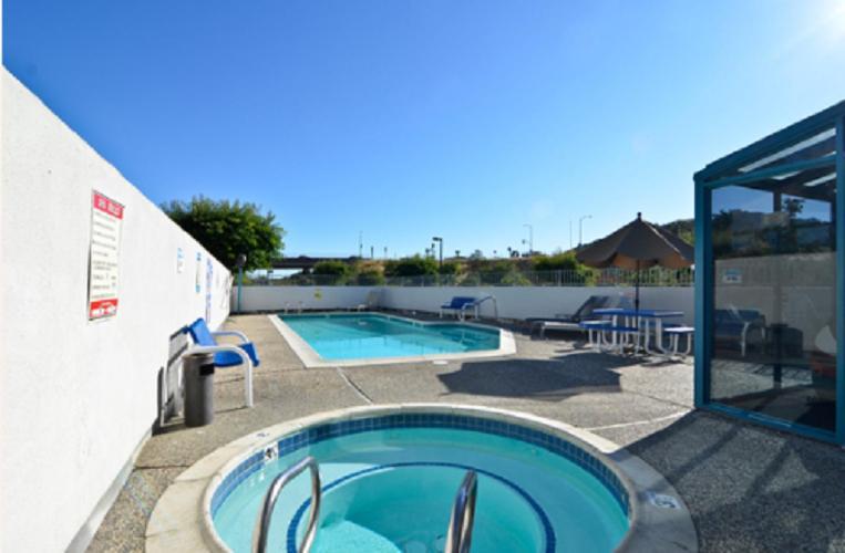 America'S Best Value Inn Of โนวาโต ภายนอก รูปภาพ